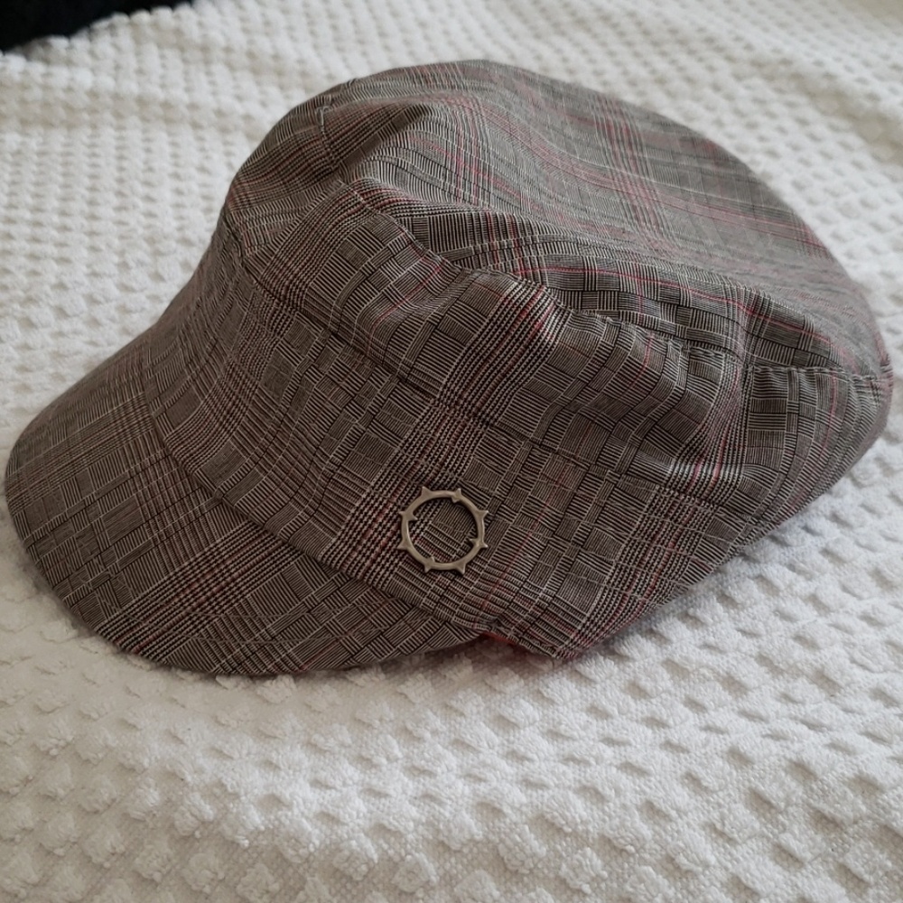FREE with any order! Plaid empyre hat